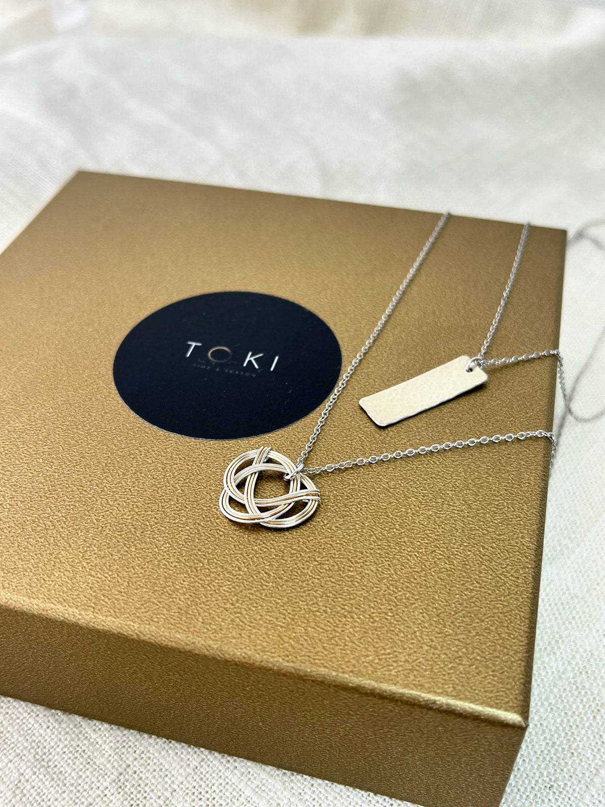 Original Time & Season Necklace Set